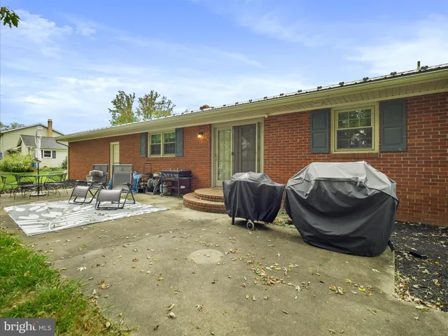 $1,900 | 560 Meadowview Circle, Greencastle, PA 17225