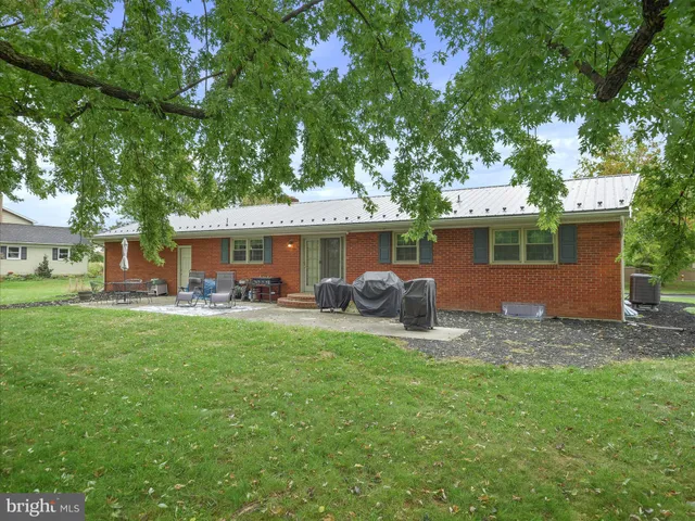 $1,900 | 560 Meadowview Circle, Greencastle, PA 17225