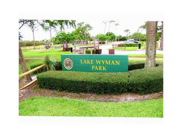 2145 Northeast 4th Way Boca Raton, FL 33431 - Photo 38 of 41 a view of a park with welcome board