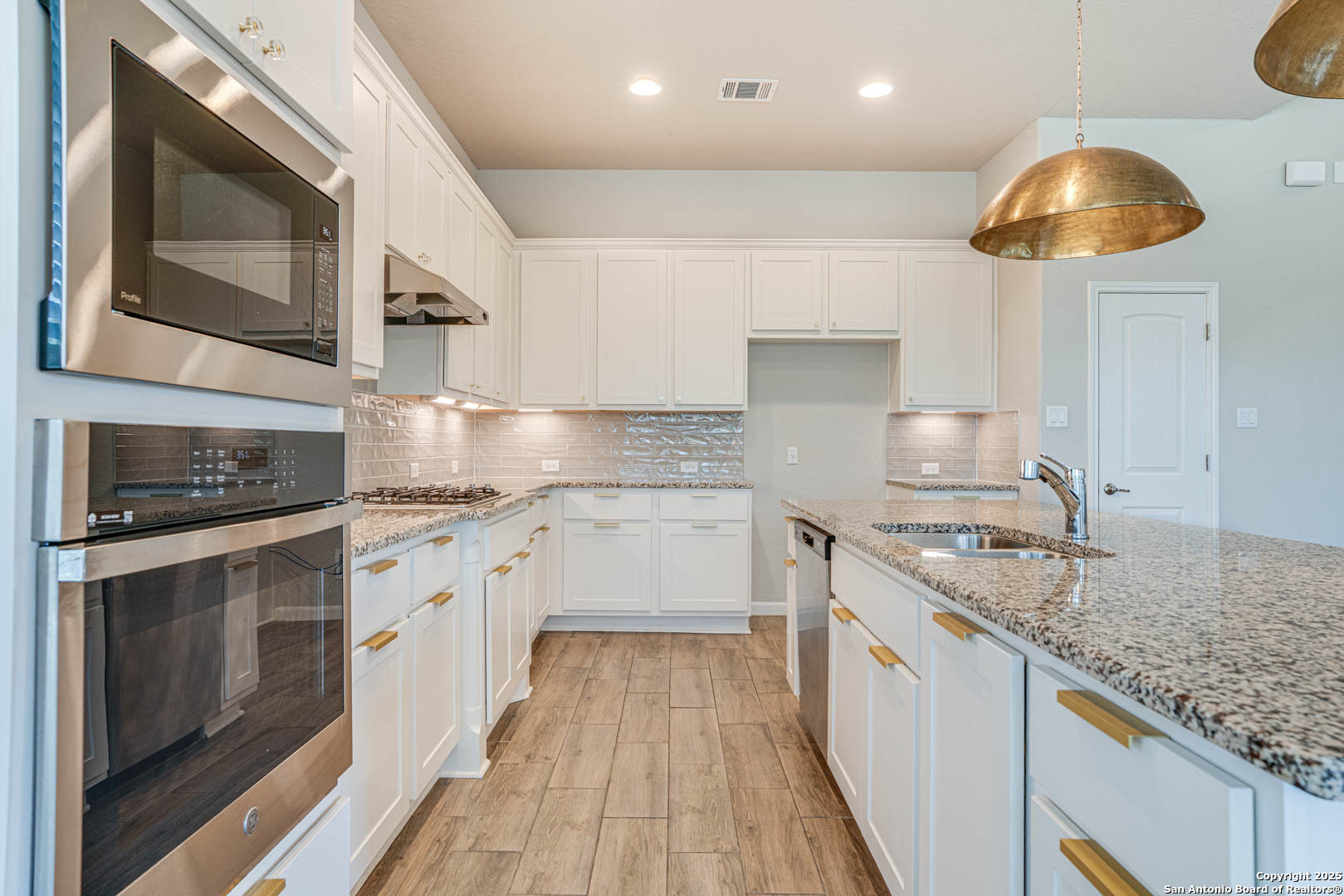 3707 Eliberis San Antonio, TX 78261 - Photo 11 of 37