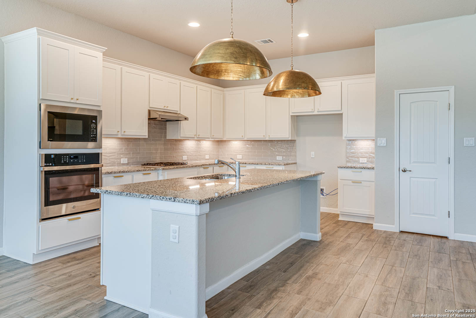 3707 Eliberis San Antonio, TX 78261 - Photo 12 of 37