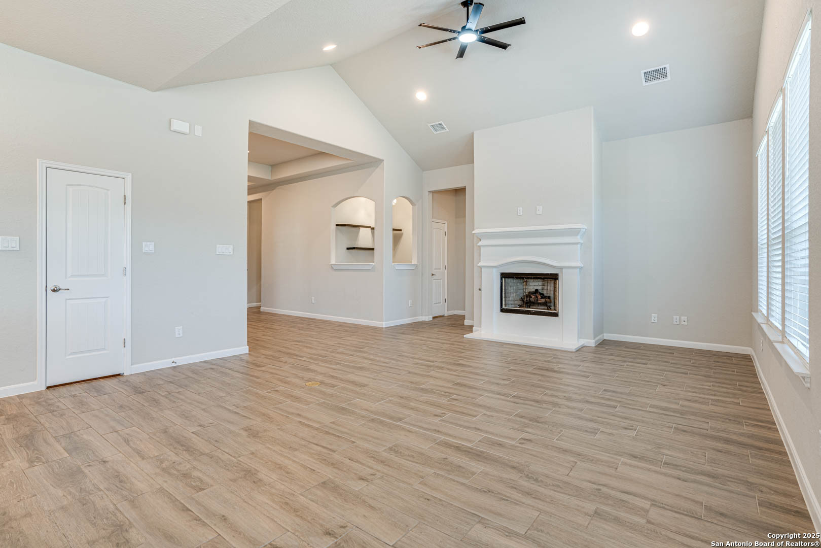 3707 Eliberis San Antonio, TX 78261 - Photo 6 of 37