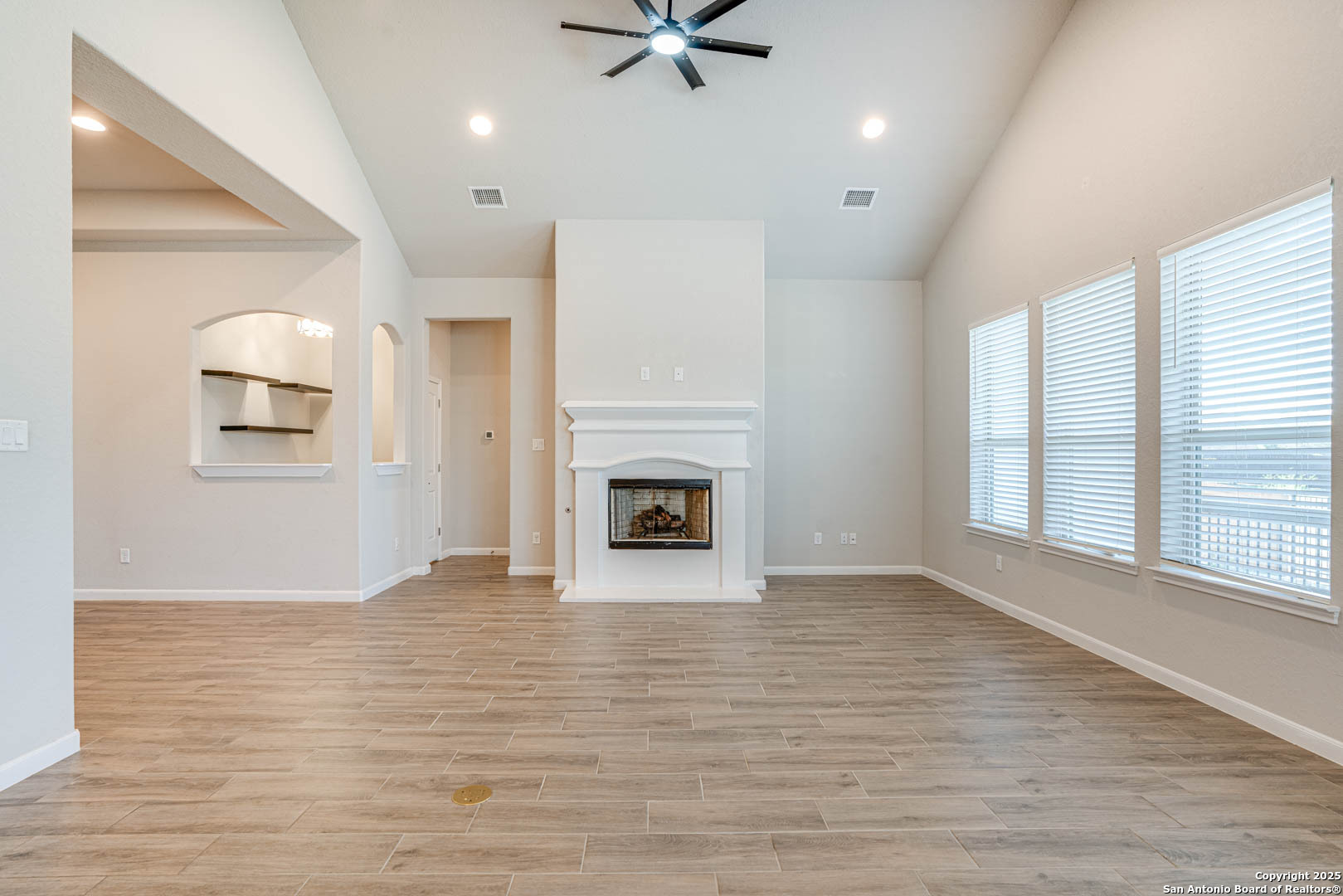 3707 Eliberis San Antonio, TX 78261 - Photo 7 of 37