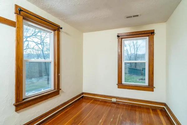 $300,000 | 408 Wolf Gap Road, Edinburg, VA 22824