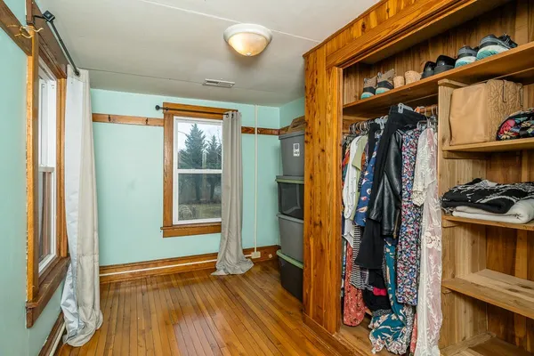 $300,000 | 408 Wolf Gap Road, Edinburg, VA 22824