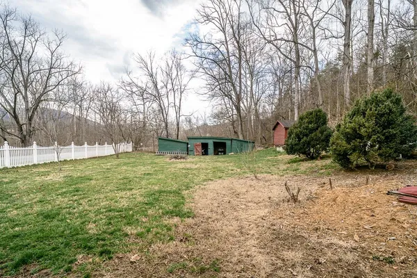 $300,000 | 408 Wolf Gap Road, Edinburg, VA 22824
