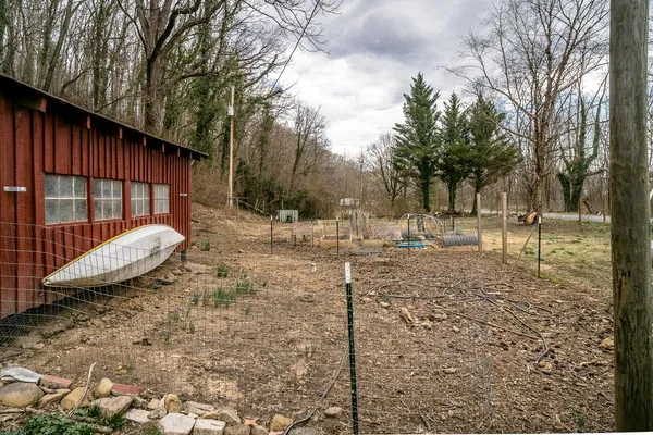 $300,000 | 408 Wolf Gap Road, Edinburg, VA 22824