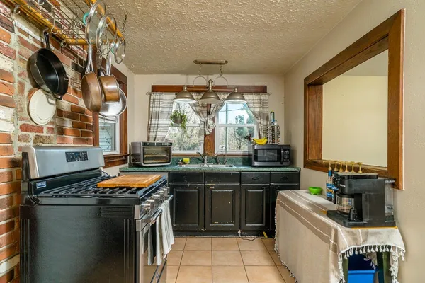 $300,000 | 408 Wolf Gap Road, Edinburg, VA 22824