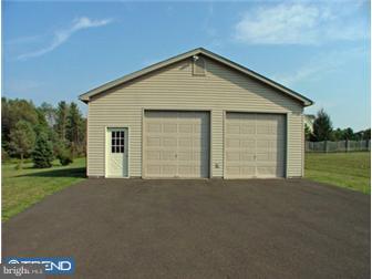 107 Center School Road Perkasie, PA 18944 - Photo 12 of 12 Garage