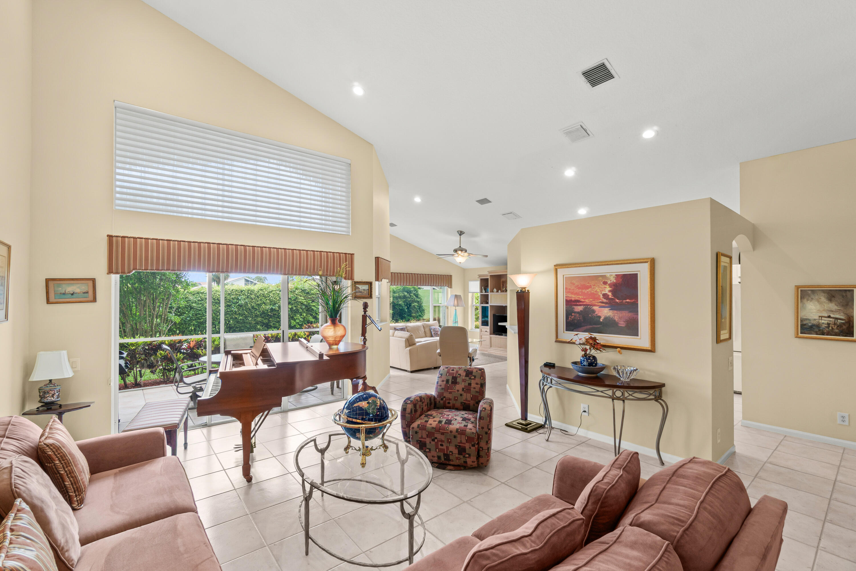 6952 Grenelefe Road Boynton Beach, FL 33437 - Photo 3 of 41 LIving Room
