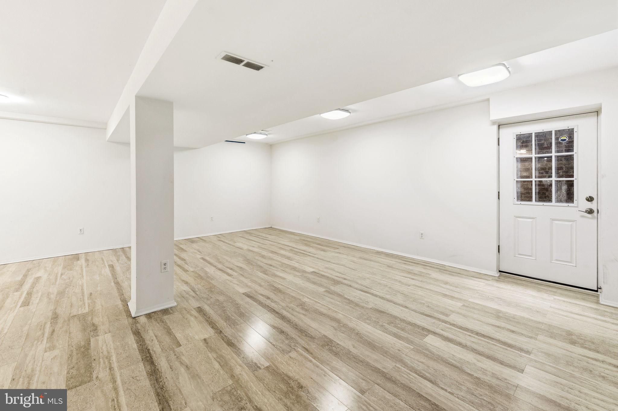 8566 Brickyard Road Potomac, MD 20854 - Photo 40 of 55 Spacious, versatile blank canvas awaits.