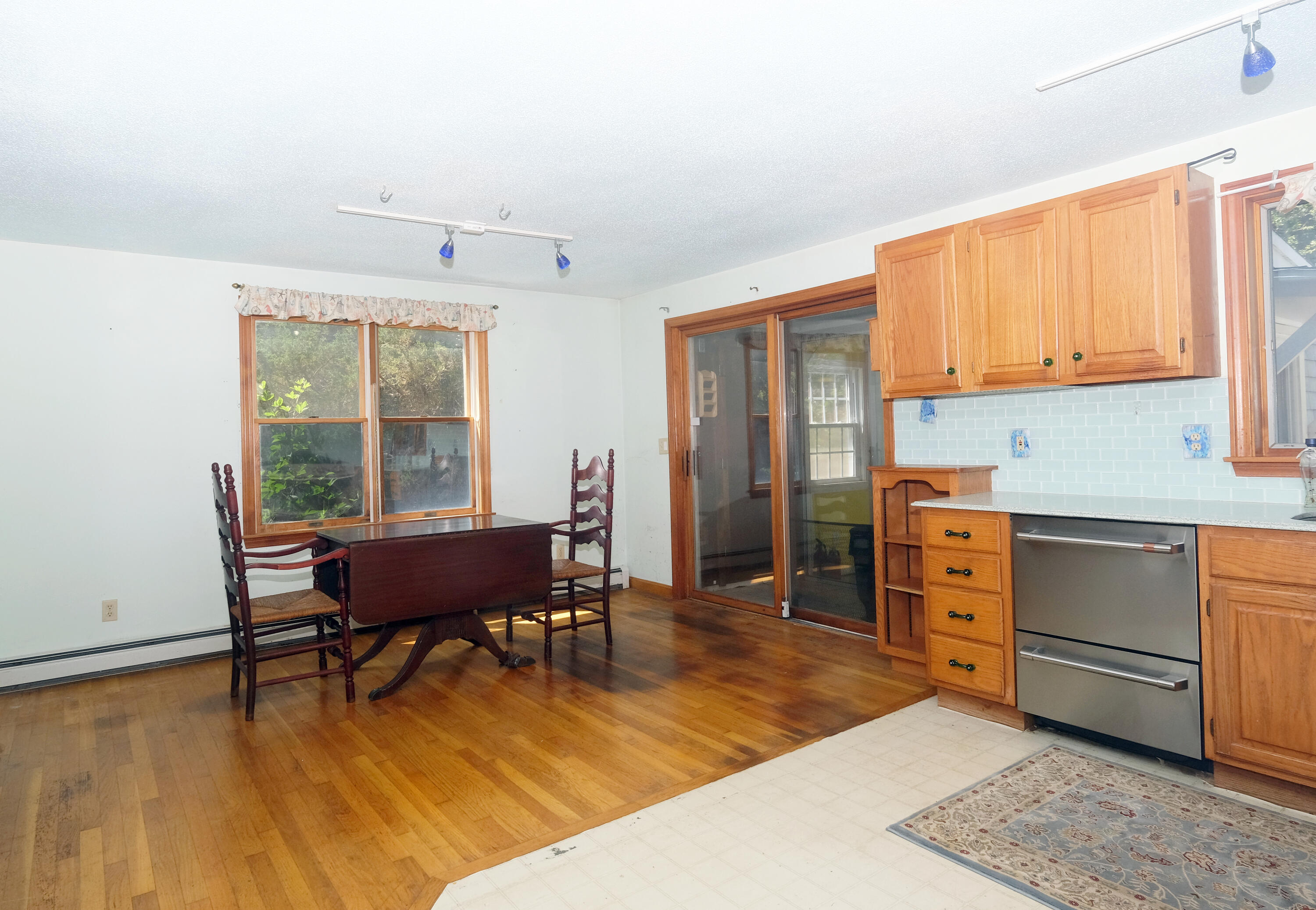 16 Partridge Lane Harwich, MA 02645 - Photo 13 of 44 a workspace with furniture and a window