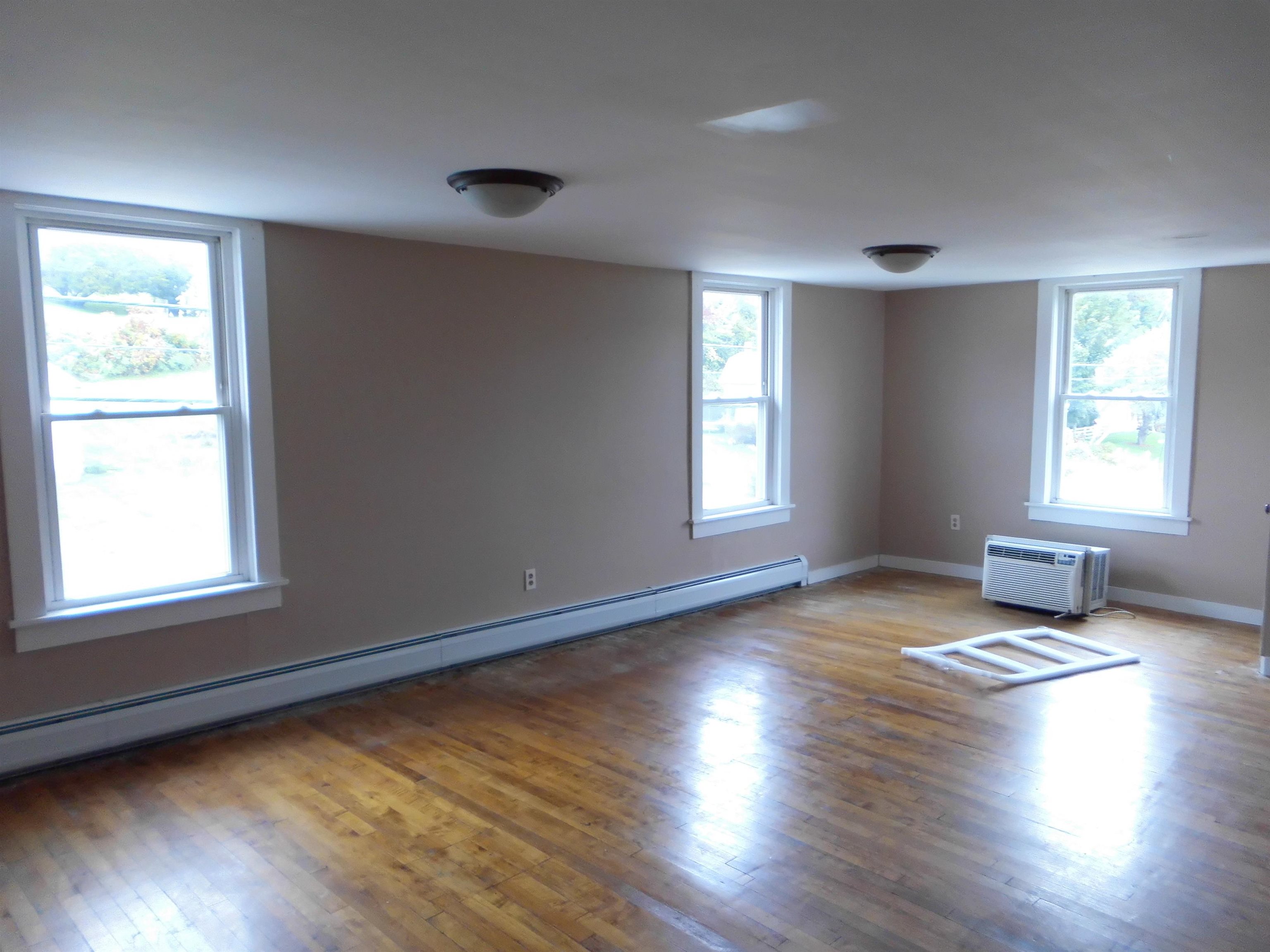 16 Furnace Road Pittsford, VT 05763 - Photo 3 of 10