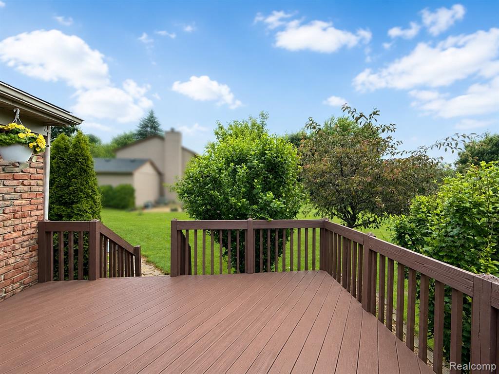 2033 Avonstoke Road Rochester Hills, MI 48307 - Photo 25 of 27