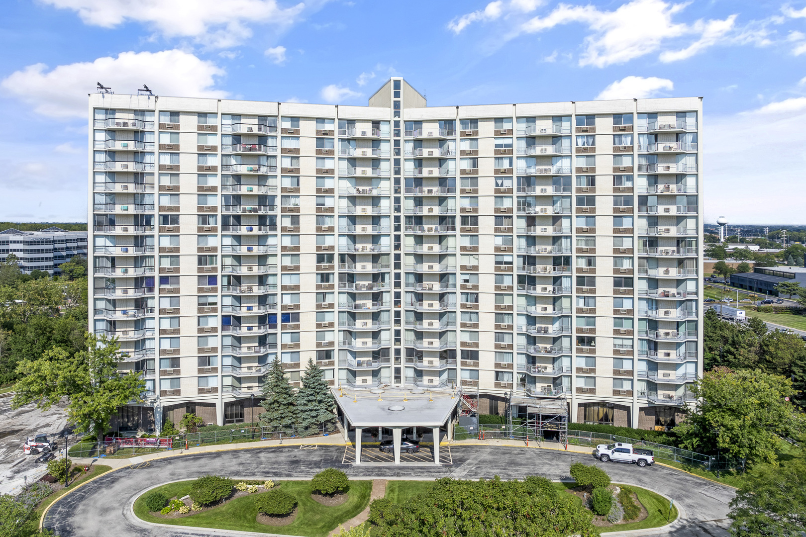 40 North Tower Road, Unit 7K Oak Brook, IL 60523 - Photo 1 of 17 Gallery Image 1
