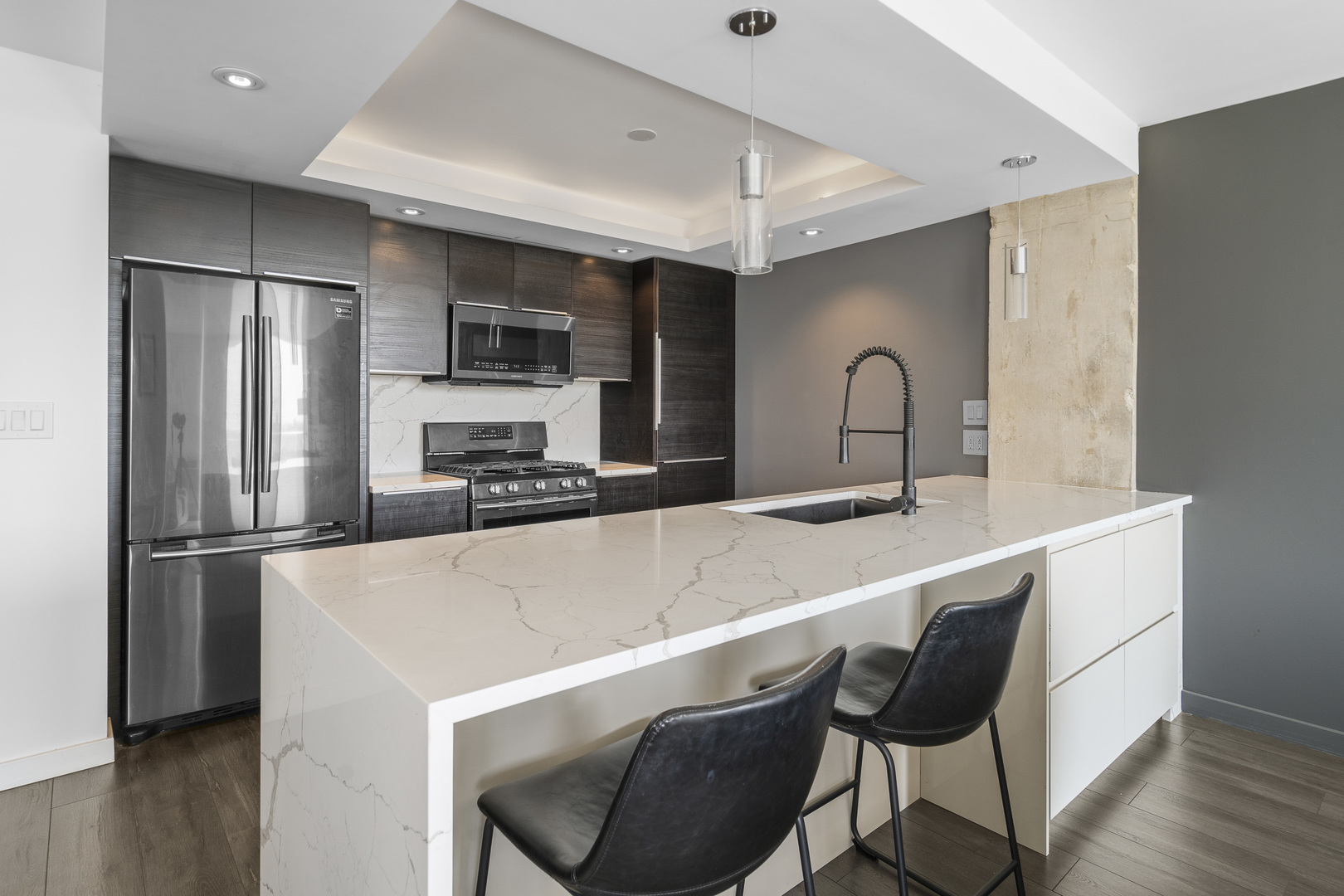 40 North Tower Road, Unit 7K Oak Brook, IL 60523 - Photo 7 of 17 Gallery Image 7