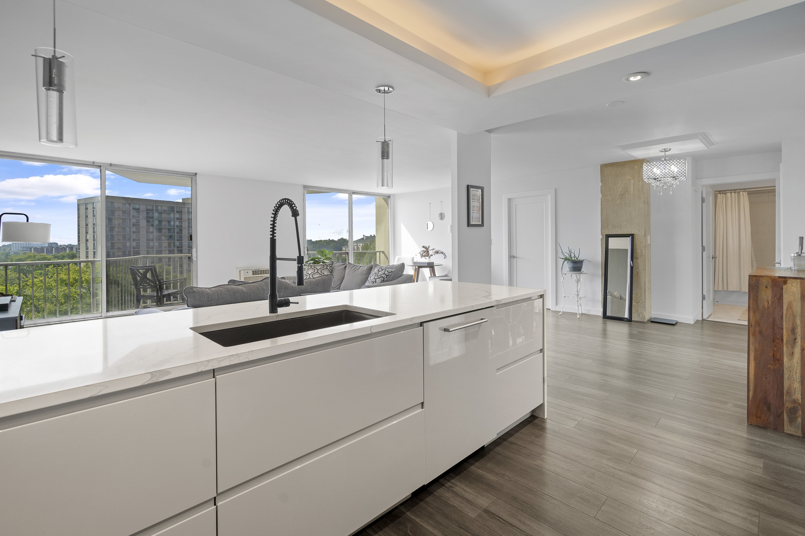 40 North Tower Road, Unit 7K Oak Brook, IL 60523 - Photo 9 of 17 Gallery Image 9