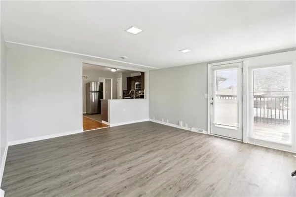 $362,900 | 809 Northeast Mulberry Street, Lee's Summit, MO 64086