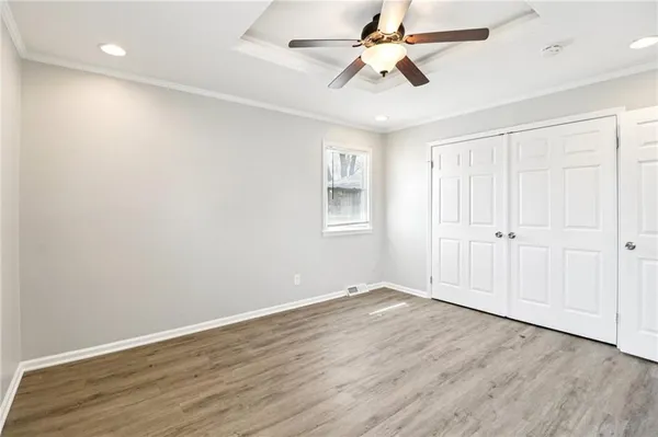 $362,900 | 809 Northeast Mulberry Street, Lee's Summit, MO 64086