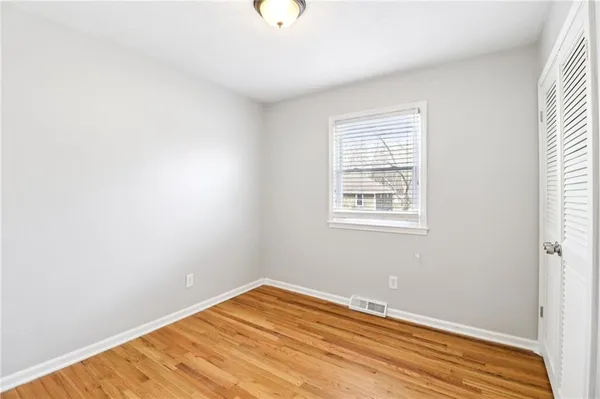 $362,900 | 809 Northeast Mulberry Street, Lee's Summit, MO 64086