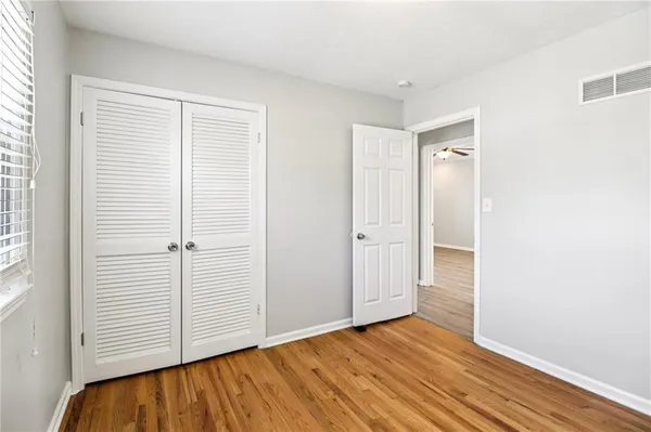 $362,900 | 809 Northeast Mulberry Street, Lee's Summit, MO 64086