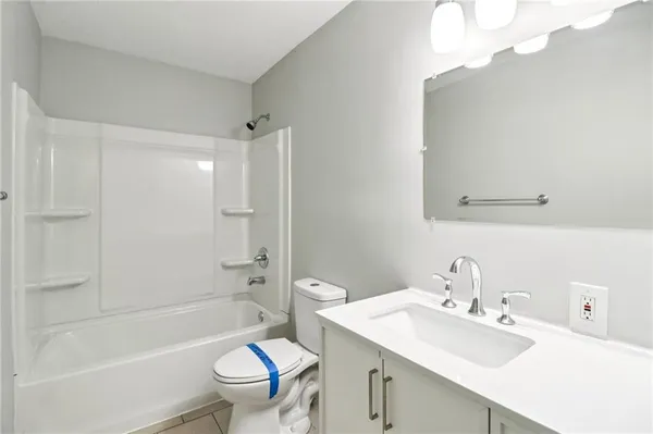 $362,900 | 809 Northeast Mulberry Street, Lee's Summit, MO 64086