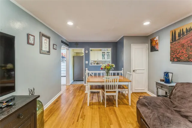 $349,999 | 217-22 73rd Avenue, Unit UPPR | Oakland Gardens