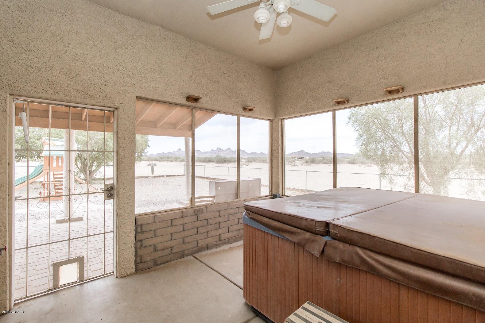 10747 West Harmon Road Eloy, AZ 85131 - Photo 32 of 38 Bonus Spa Room