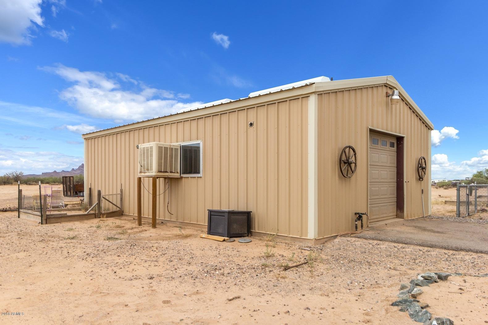 10747 West Harmon Road Eloy, AZ 85131 - Photo 7 of 38 875 SF Workshop Garage2
