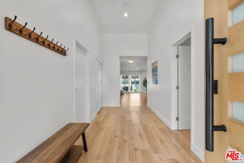 $1,349,999 | 23367 Friar Street, Woodland Hills, CA 91367