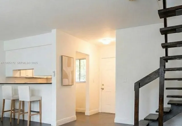 $3,780 | 798 Crandon Boulevard, Unit 30C, Key Biscayne, FL 33149