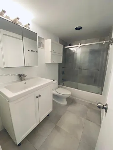 $3,850 | 798 Crandon Boulevard, Unit 30C, Key Biscayne, FL 33149