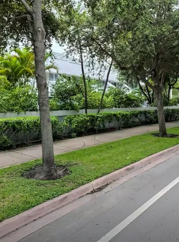 $3,850 | 798 Crandon Boulevard, Unit 30C, Key Biscayne, FL 33149