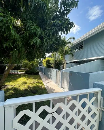 $3,500 | 798 Crandon Boulevard, Unit 30C, Key Biscayne, FL 33149