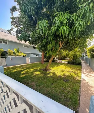 $3,500 | 798 Crandon Boulevard, Unit 30C, Key Biscayne, FL 33149