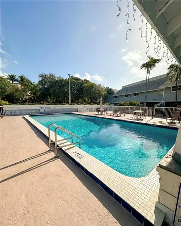 $3,500 | 798 Crandon Boulevard, Unit 30C, Key Biscayne, FL 33149