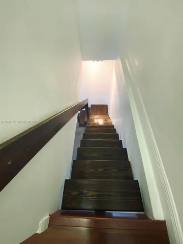 $3,850 | 798 Crandon Boulevard, Unit 30C, Key Biscayne, FL 33149