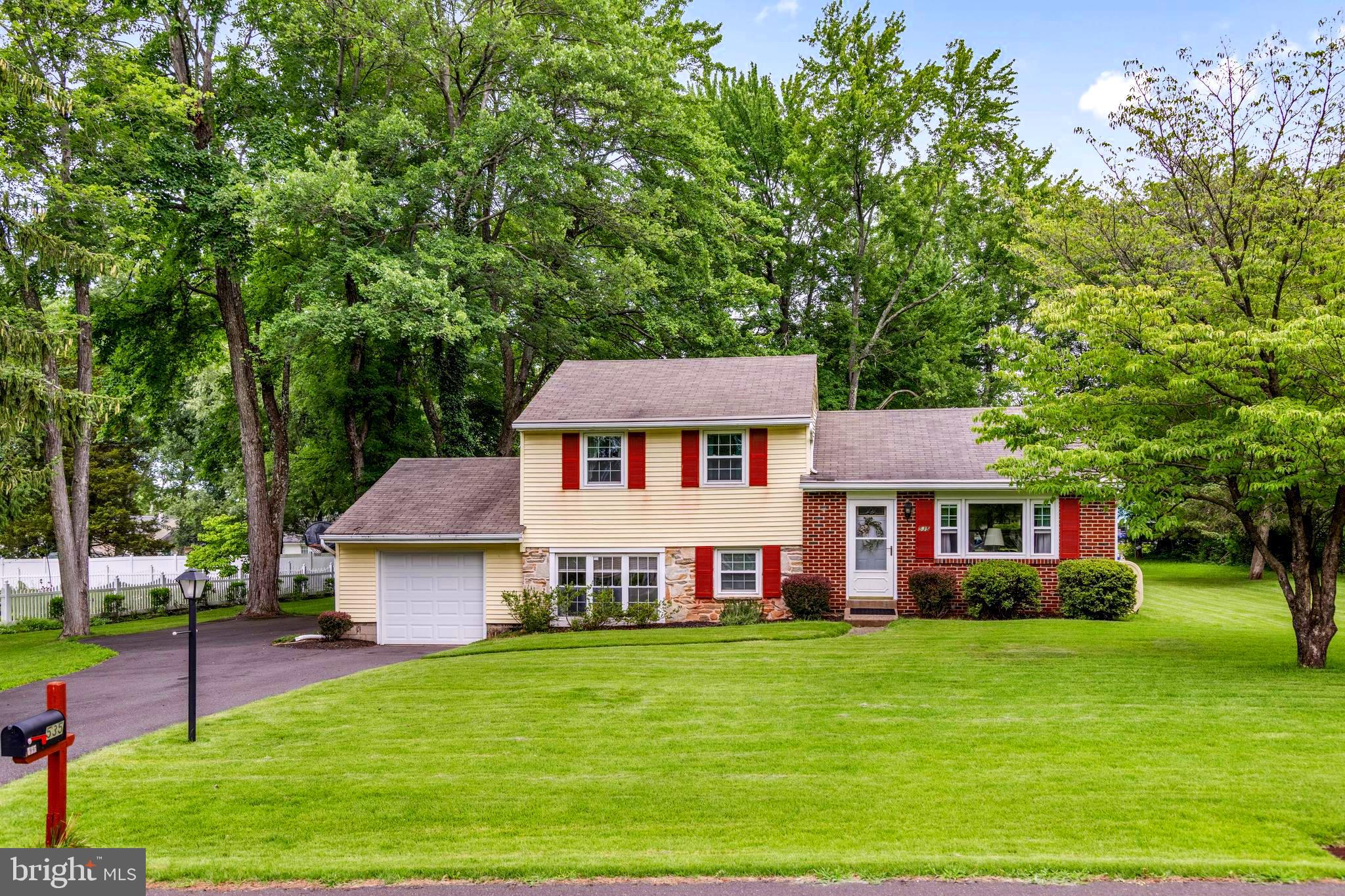 535 Meadow Road Chalfont, PA 18914 - Photo 2 of 42 Gallery Image 2