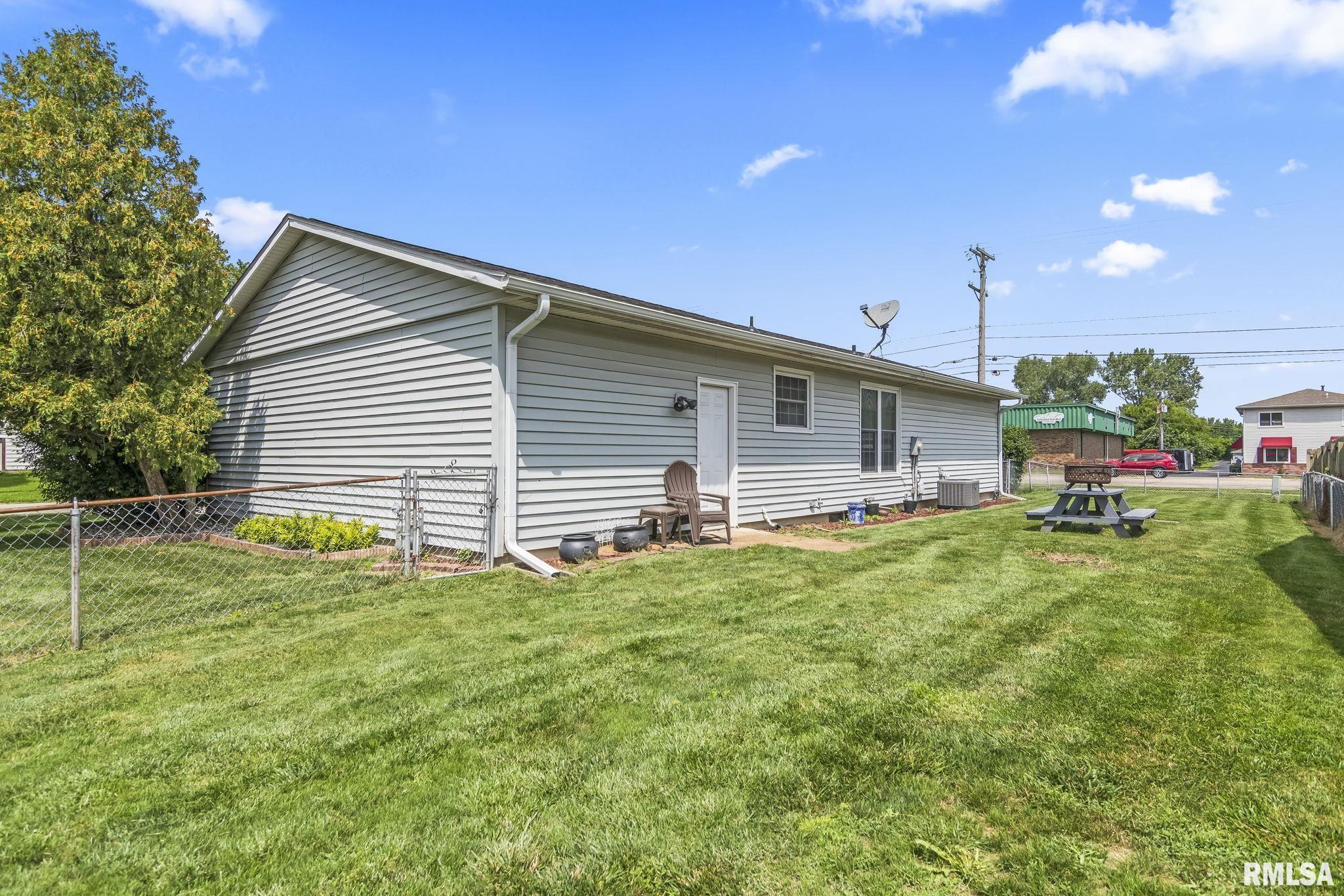 2100 Darby Road Springfield, IL 62702 - Photo 29 of 32