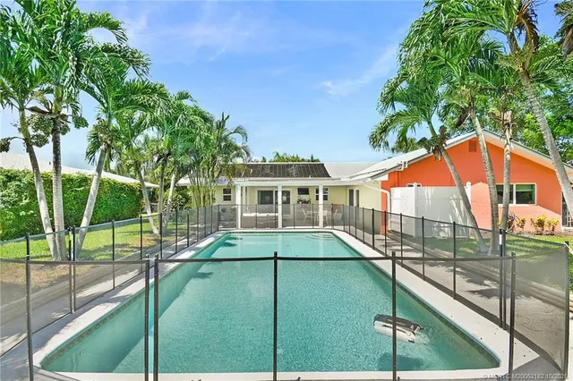 $679,000 | 4756 Southeast Manatee Terrace, Stuart, FL 34997