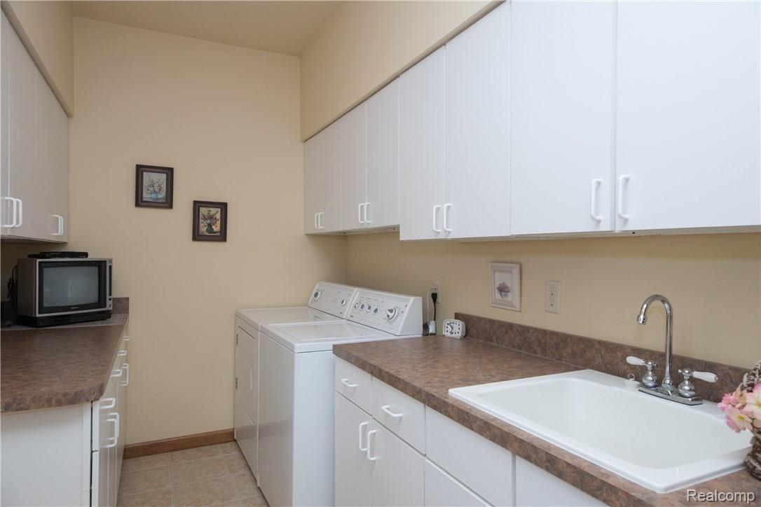 5152 Hidden Ridge Road Metamora, MI 48455 - Photo 31 of 74 Laundry Room