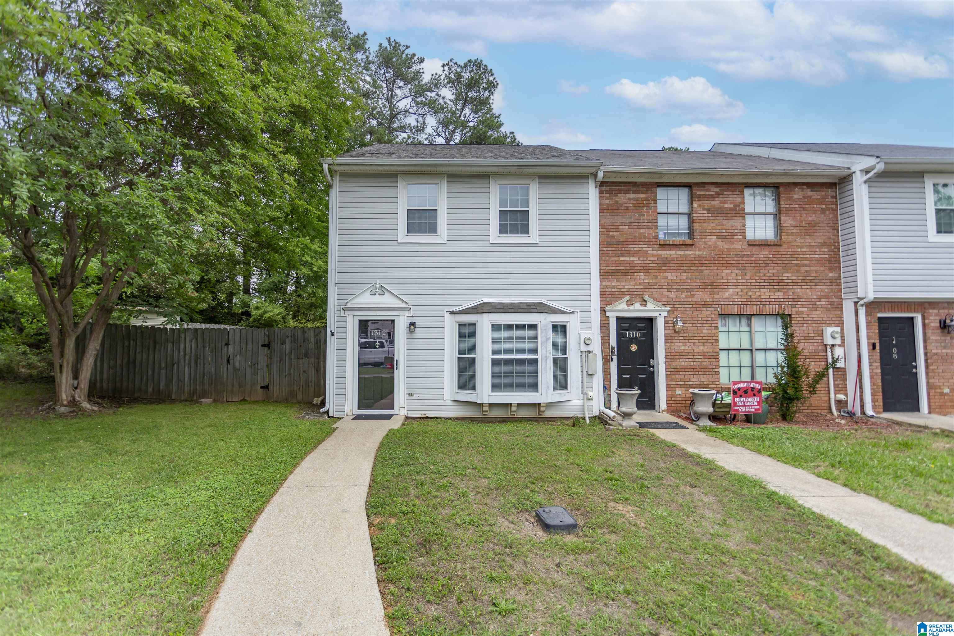 1312 Applegate Drive Alabaster, AL 35007 - Photo 2 of 37