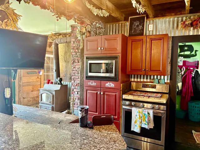 $299,900 | 8 Skyline Road, Newport, NH 03773