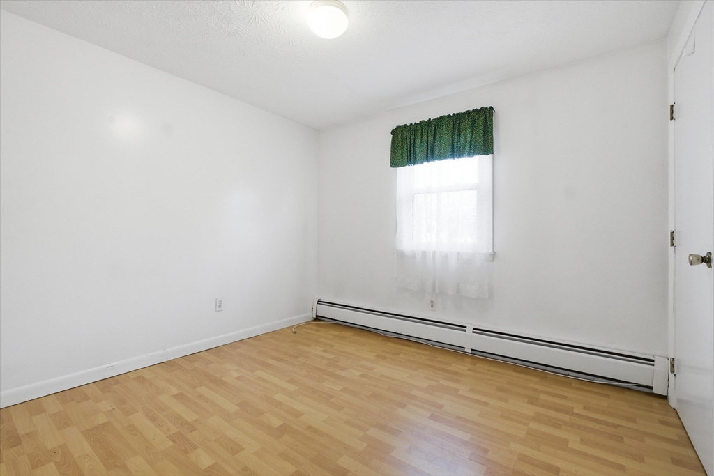 21 Newhill Road Methuen, MA 01844 - Photo 16 of 37