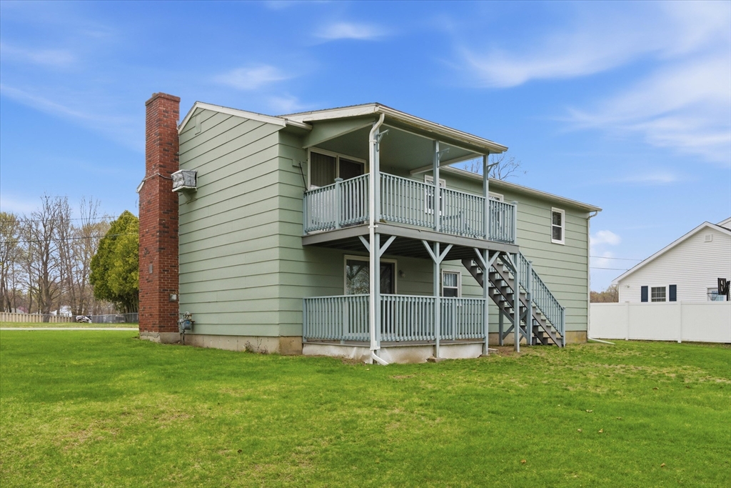 21 Newhill Road Methuen, MA 01844 - Photo 6 of 37