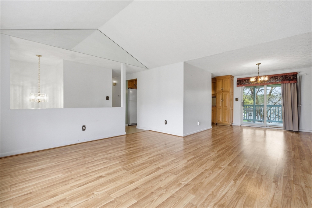 21 Newhill Road Methuen, MA 01844 - Photo 10 of 37