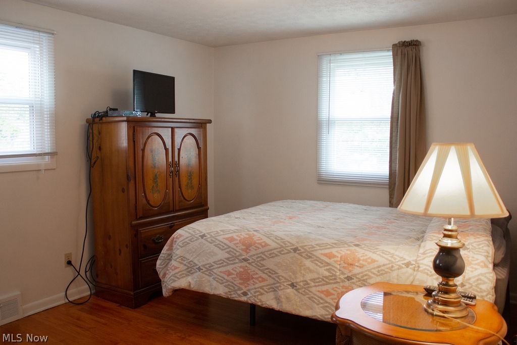 1388 Dill Road Cleveland, OH 44121 - Photo 22 of 27 Bedroom 2, good size.