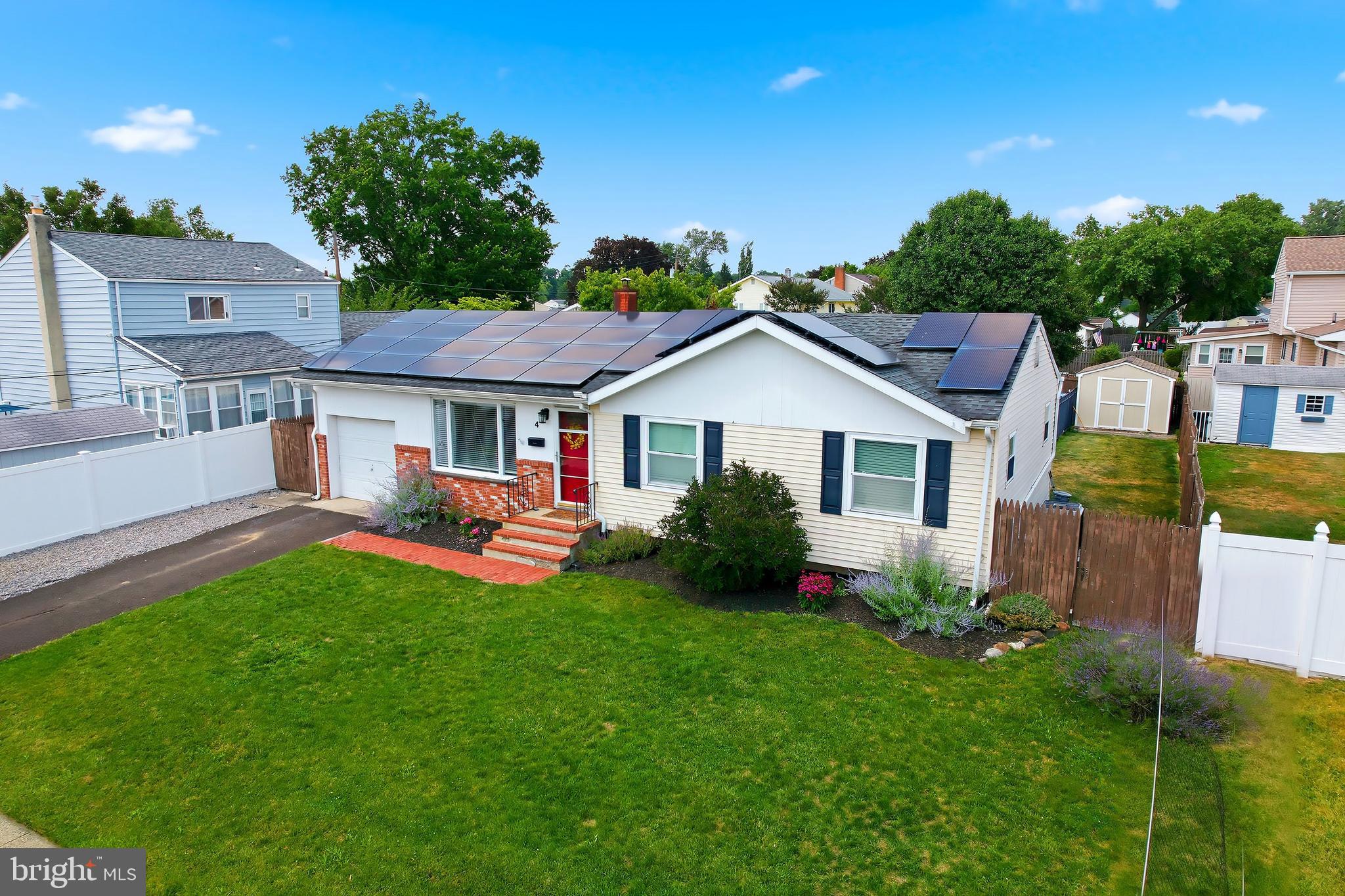4 Oscar Way Hamilton, NJ 08620 - Photo 2 of 22