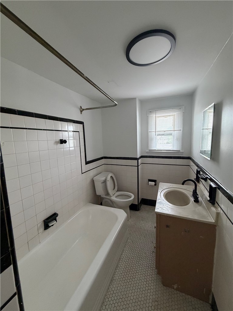 622 Union Avenue, Unit 4 Providence, RI 02909 - Photo 5 of 7