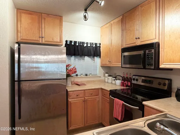 $2,400 | 11 Arbor Club Drive, Unit 214, Palm Valley, FL 32082